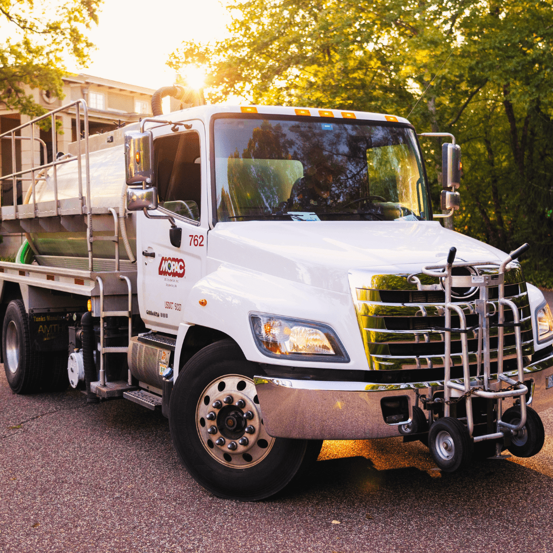 Used cooking oil collection truck